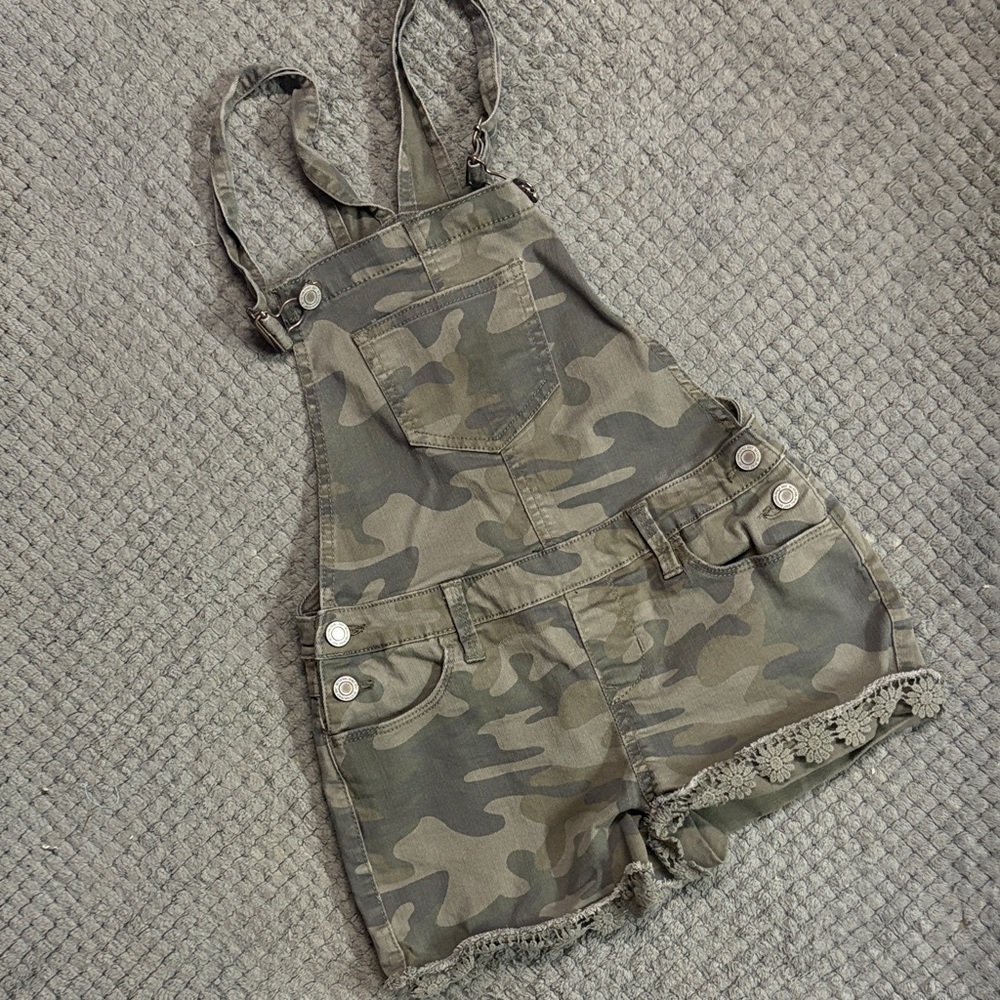 SO Green Camouflage Shorts